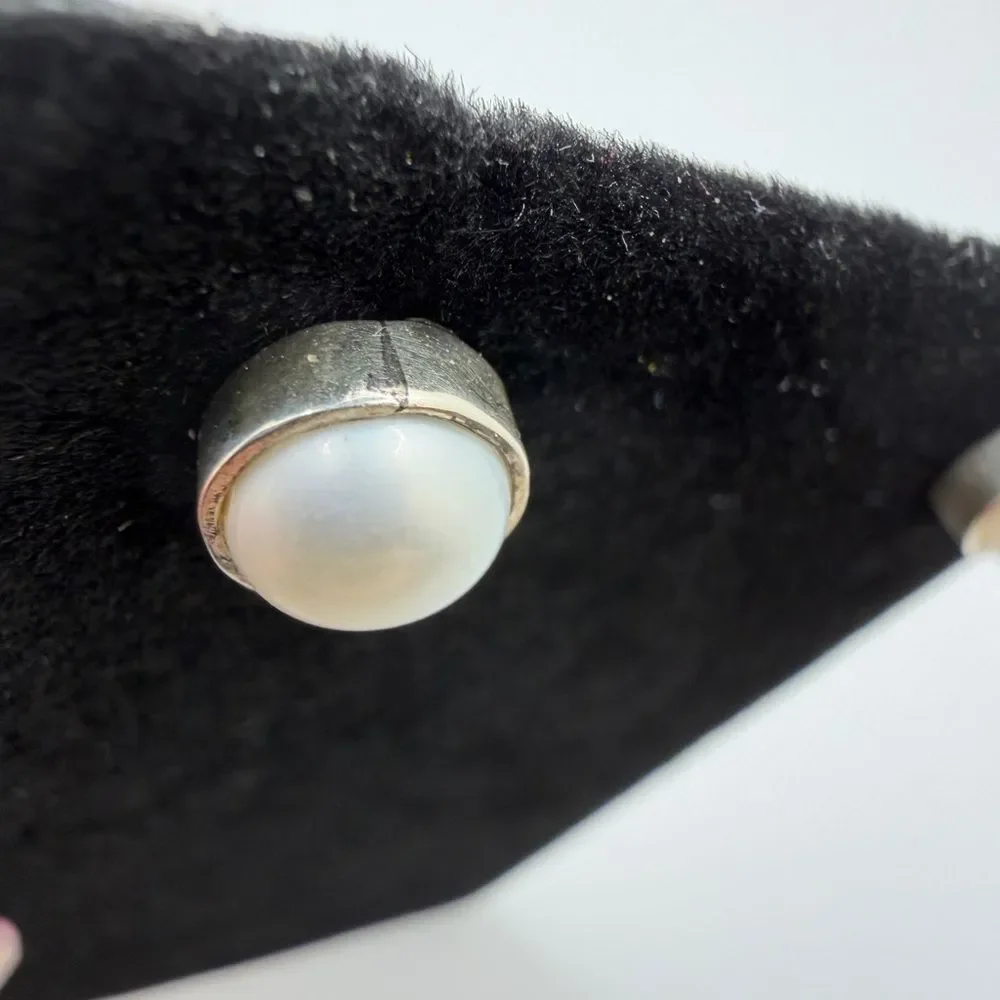 Sterling Silver, 7mm‎ genuine pearl stud earrings!